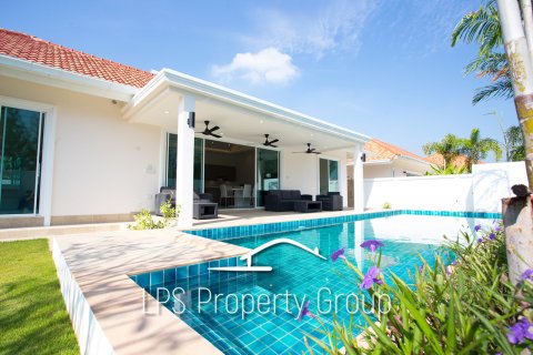 Casa de 3 dormitorios en Hua Hin, Tailandia № 125223 - foto 2