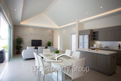 Casa de 3 dormitorios en Hua Hin, Tailandia № 125223 - foto 3