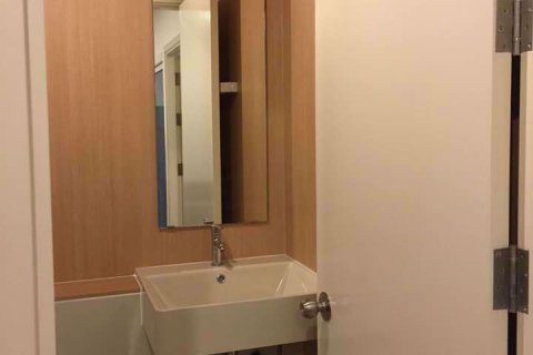 Condominio de 1 dormitorio en Thonburi, Bangkok, Tailandia № 76975 - foto 5