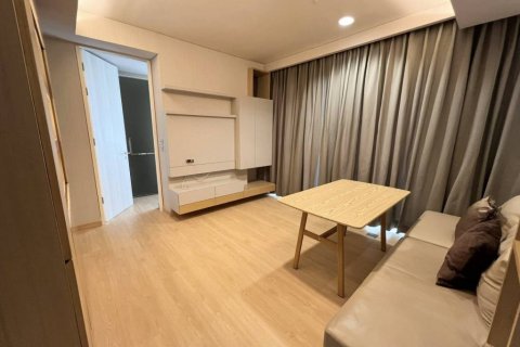 Condominio de 1 dormitorio en Khlong Toei, Bangkok, Tailandia № 144587 - foto 3