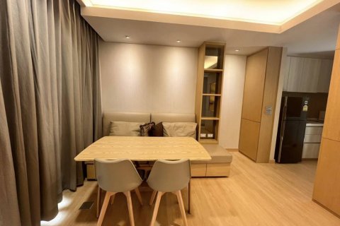 Condominio de 1 dormitorio en Khlong Toei, Bangkok, Tailandia № 144587 - foto 2