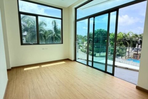 Villa in Phuket, Thailand 4 bedrooms № 144583 - photo 5