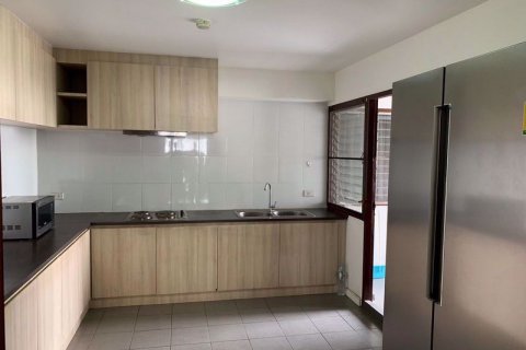 Condo à Watthana, Bangkok, Thaïlande, 3 chambres № 76710 - photo 3