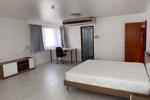 Condo à Watthana, Bangkok, Thaïlande, 3 chambres № 76710 - photo 6