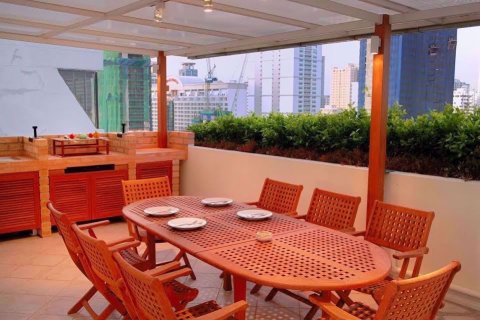Condominio de 2 dormitorios en Khlong Toei, Bangkok, Tailandia № 76714 - foto 13