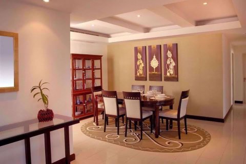 Condominio de 2 dormitorios en Khlong Toei, Bangkok, Tailandia № 76714 - foto 5