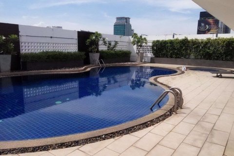 Condo in Pathum Wan, Bangkok, Thailand, 3 bedrooms  № 76712 - photo 8