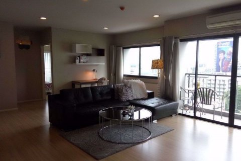 Condo in Pathum Wan, Bangkok, Thailand, 3 bedrooms  № 76712 - photo 3
