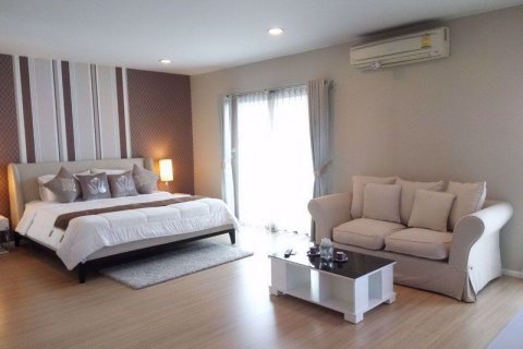 Condo in Pathum Wan, Bangkok, Thailand, 3 bedrooms  № 76712 - photo 4