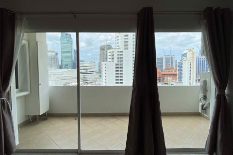 Condominio de 2 dormitorios en Watthana, Bangkok, Tailandia № 81169 - foto 4