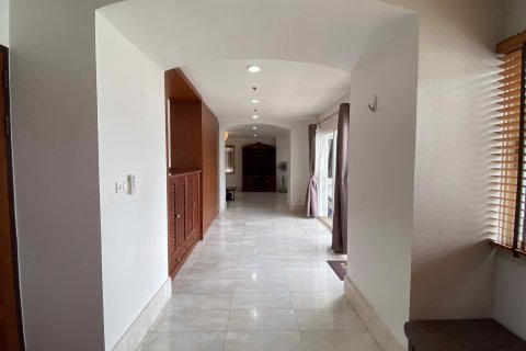 Condominio de 2 dormitorios en Watthana, Bangkok, Tailandia № 81169 - foto 3