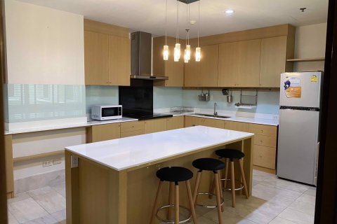 Condominio de 2 dormitorios en Watthana, Bangkok, Tailandia № 81169 - foto 5