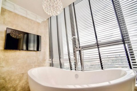 Condominio de 3 dormitorios en Bangkok, Tailandia № 142958 - foto 13