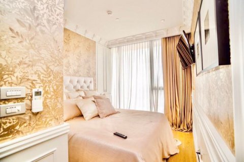 Condominio de 3 dormitorios en Bangkok, Tailandia № 142958 - foto 8