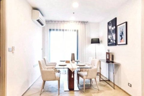 Condominio de 2 dormitorios en Khlong Toei, Bangkok, Tailandia № 125795 - foto 4
