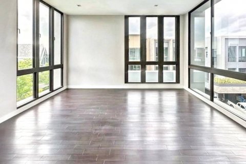 Casa de 5 dormitorios en Saphan Sung, Bangkok, Tailandia № 125797 - foto 7