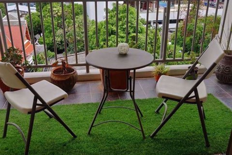 Condominio de 3 dormitorios en Khlong Toei, Bangkok, Tailandia № 76594 - foto 5