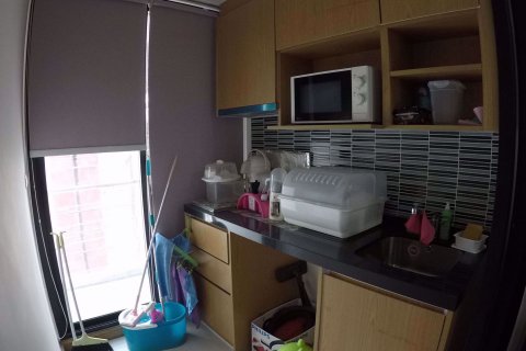 Condominio de 1 dormitorio en Watthana, Bangkok, Tailandia № 76651 - foto 3