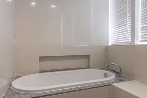 Sobre plano Millennium Residence en Bangkok, Tailandia № 36648 - foto 14