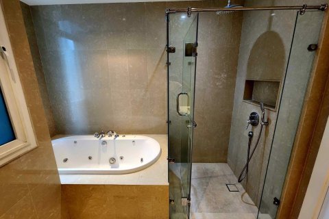 Кондоминиум с 2 спальнями в Патхум Ване, Бангкок, Таиланд № 79543 - фото 26