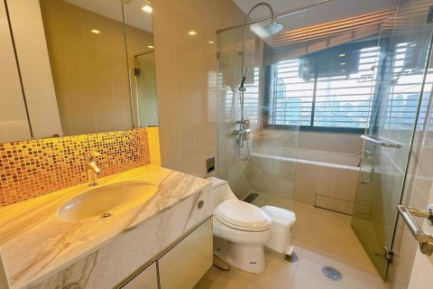 Condominio de 2 dormitorios en Ratchathewi, Bangkok, Tailandia № 79542 - foto 4