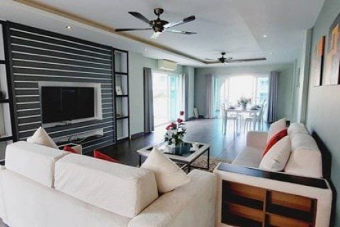 Condominio de 2 dormitorios en Pattaya, Tailandia № 104434 - foto 7