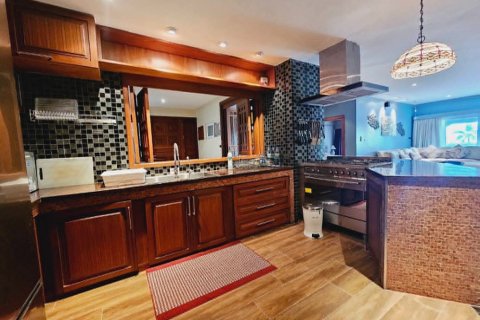 Condominio de 2 dormitorios en Pattaya, Tailandia № 104436 - foto 10