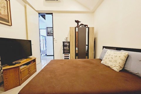 Casa de 2 dormitorios en Bang Lamung, Tailandia № 104437 - foto 27
