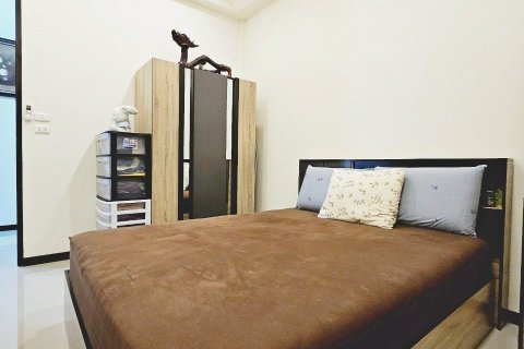 Casa de 2 dormitorios en Bang Lamung, Tailandia № 104437 - foto 26