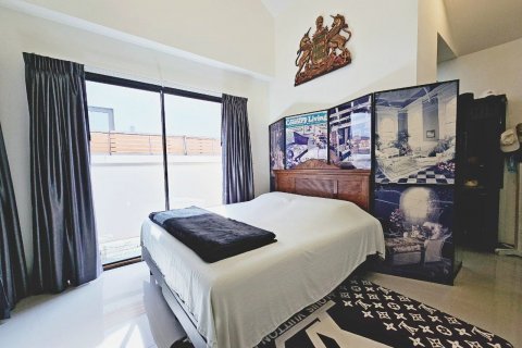 Casa de 2 dormitorios en Bang Lamung, Tailandia № 104437 - foto 24