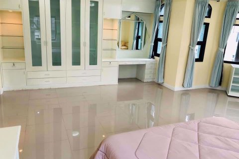 Casa de 4 dormitorios en Watthana, Bangkok, Tailandia № 76614 - foto 11