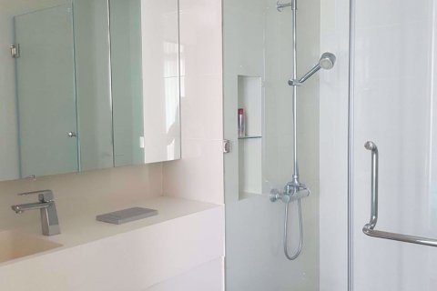 Condominio de 2 dormitorios en Bang Rak, Bangkok, Tailandia № 76615 - foto 11