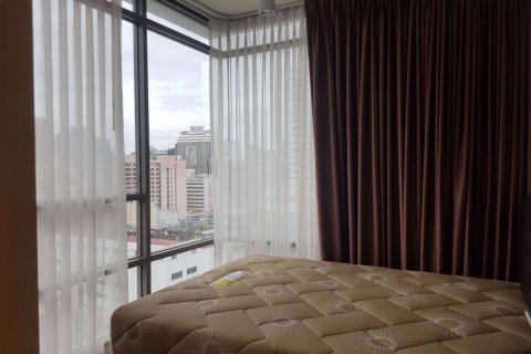 Condominio de 2 dormitorios en Bang Rak, Bangkok, Tailandia № 76615 - foto 9