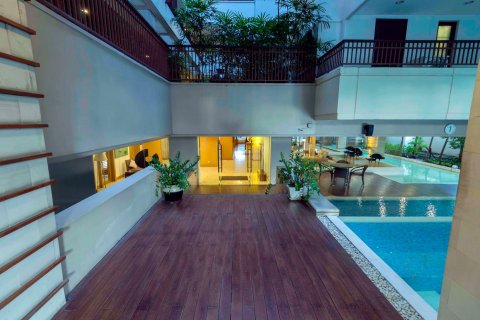 Condominio de 3 dormitorios en Yan Nawa, Bangkok, Tailandia № 76611 - foto 17