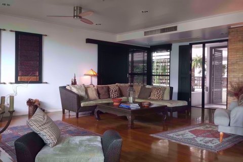 Condominio de 3 dormitorios en Yan Nawa, Bangkok, Tailandia № 76611