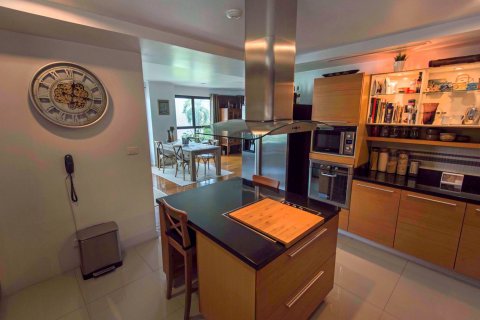 Condominio de 3 dormitorios en Yan Nawa, Bangkok, Tailandia № 76611 - foto 6