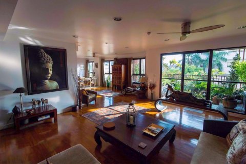 Condominio de 3 dormitorios en Yan Nawa, Bangkok, Tailandia № 76611 - foto 3