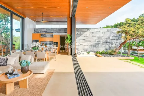 Casa de 4 dormitorios en Phuket, Tailandia № 131981 - foto 2