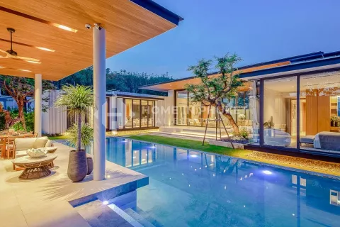 Casa de 4 dormitorios en Phuket, Tailandia № 131981 - foto 12