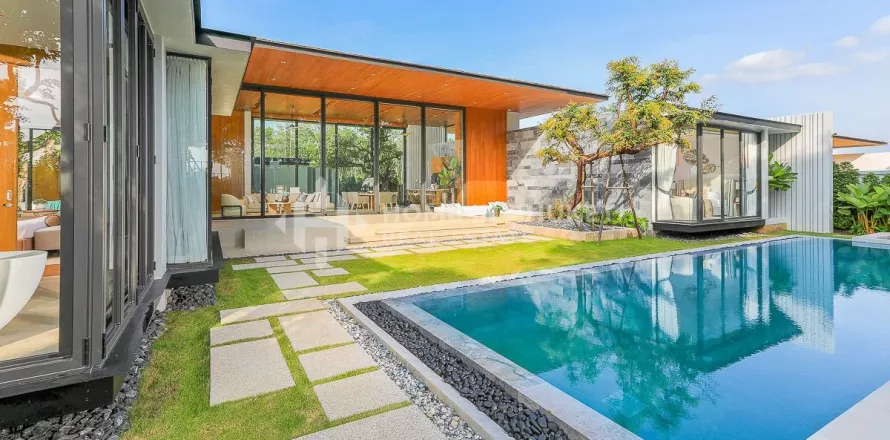 Casa de 4 dormitorios en Phuket, Tailandia № 131981