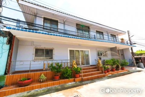 Haus in Pattaya, Thailand 8 Schlafzimmer № 81921 - Foto 19