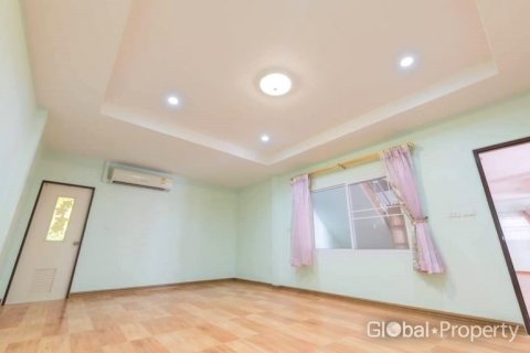 Haus in Pattaya, Thailand 8 Schlafzimmer № 81921 - Foto 5