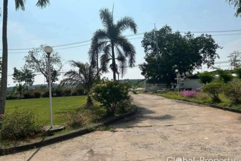 Terreno en Pattaya, Tailandia № 81919 - foto 2