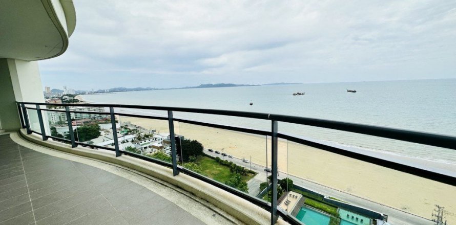 Condominio de 3 dormitorios en Pattaya, Tailandia № 100639