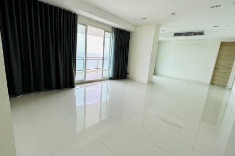 Condominio de 3 dormitorios en Pattaya, Tailandia № 100639 - foto 10
