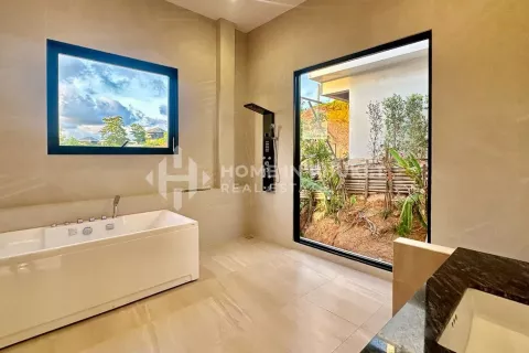 Casa de 5 dormitorios en Phuket, Tailandia № 131514 - foto 10