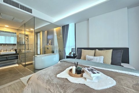 Condo in Bangkok, Thailand, 2 bedrooms № 125597 - photo 4