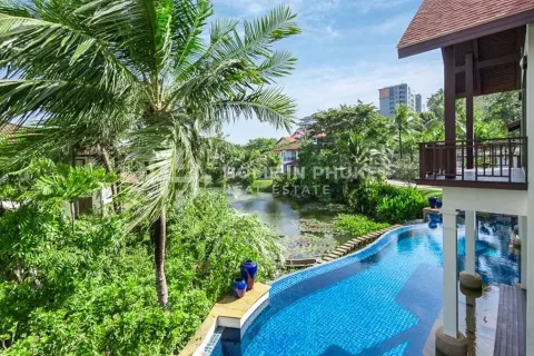 Condo in Phuket, Thailand, 1 bedroom  № 131200