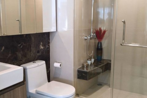 Eigentumswohnung in Bangkok, Thailand, 2 Schlafzimmer  № 143098 - Foto 12