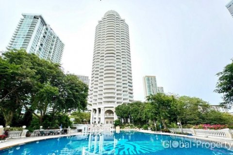 Condominio de 3 dormitorios en Pattaya, Tailandia № 100817